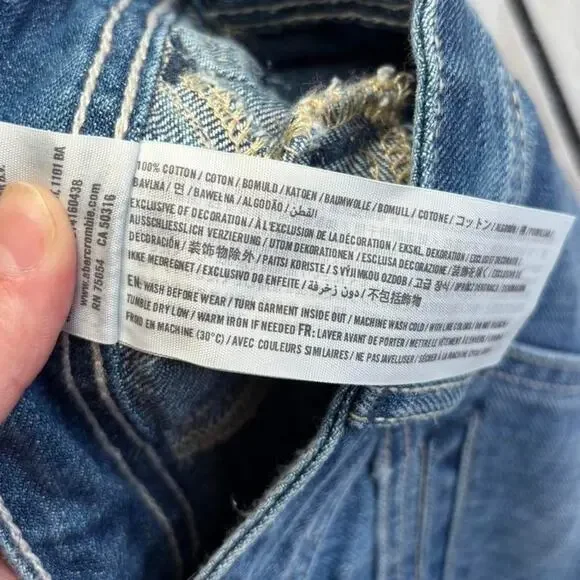 HOLLISTER Women's Denim Shorts W 26 Blue Casual Style - Picture 3 of 8